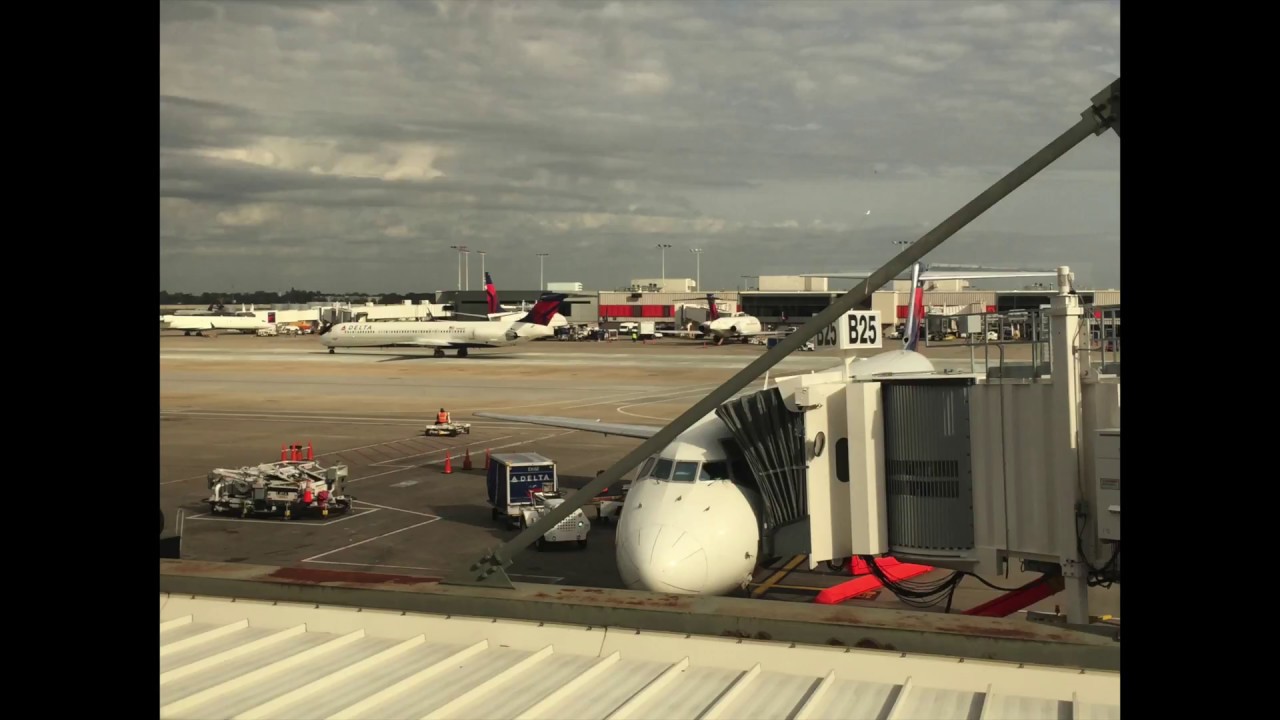 Delta MD-88 Takeoff (ATL) and Landing (ORD) -- JT8D-219 Sound