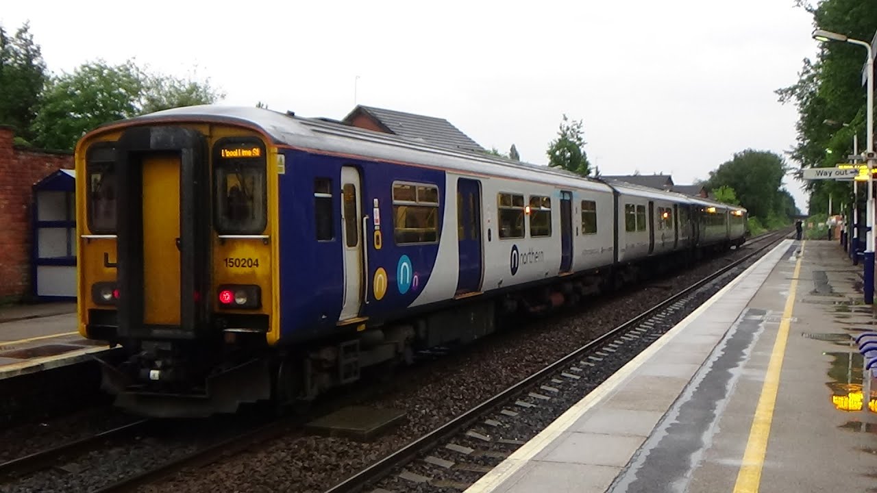 Trains at Urmston 11/06/2020