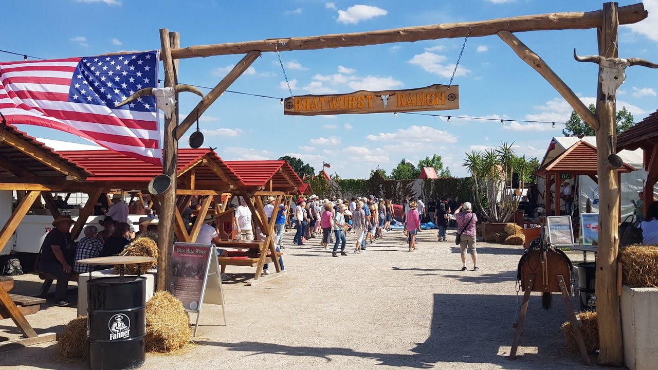 19.7.25 Wild Wild Wurst / Bratwurstmuseum MHL / country music and line Dance!