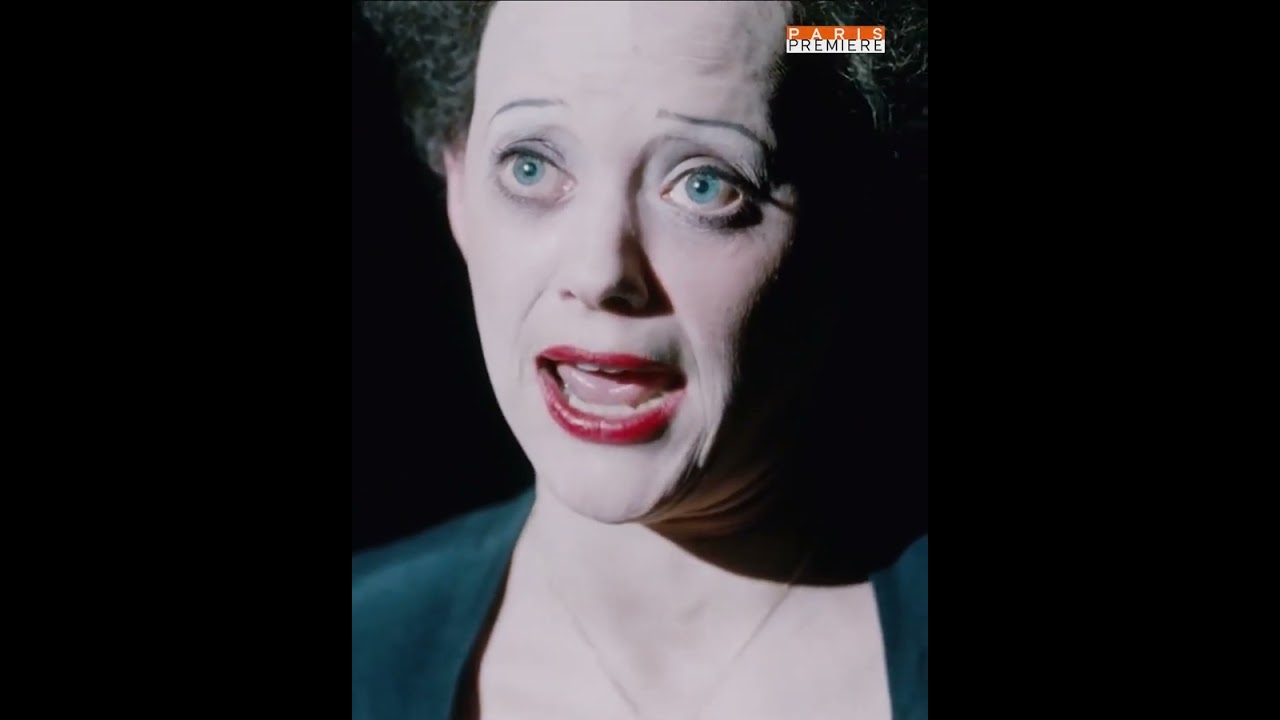 On stage, Edith Piaf leaves everyone speechless by performing &ldquo;Non, je ne regrette rien&rdquo;!