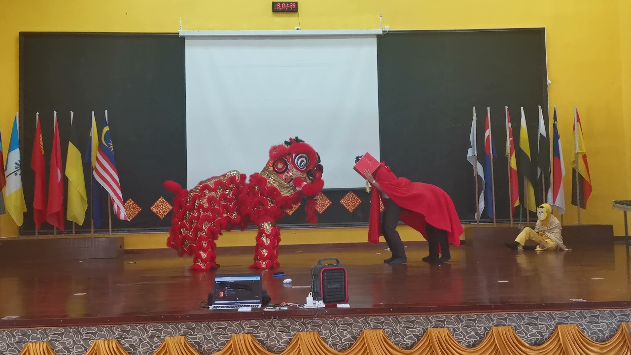 Persembahan Tarian Singa KSSM Tingkatan 4 Tahun 2021