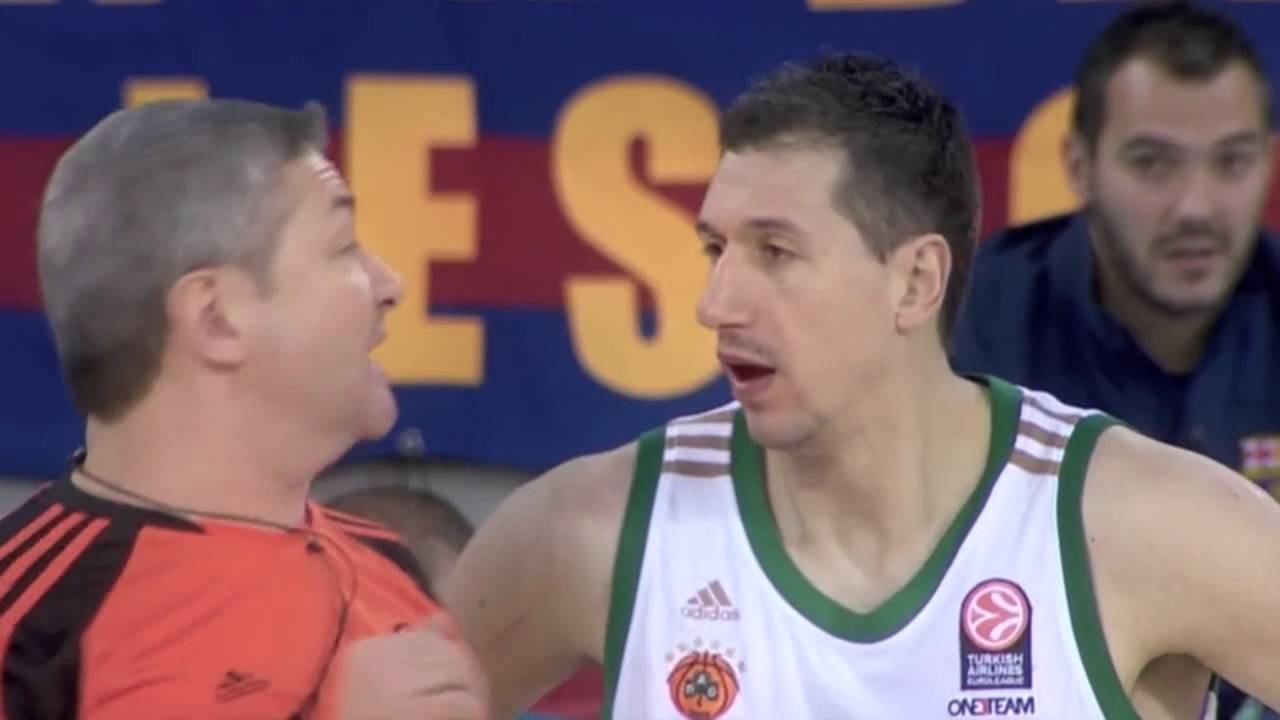 Tribute to the Referees