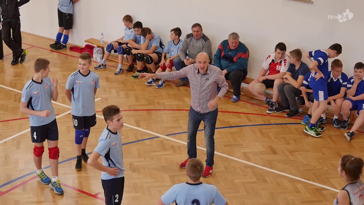 Nieświń wygrywa turniej siatkówki w Dziebałtowie