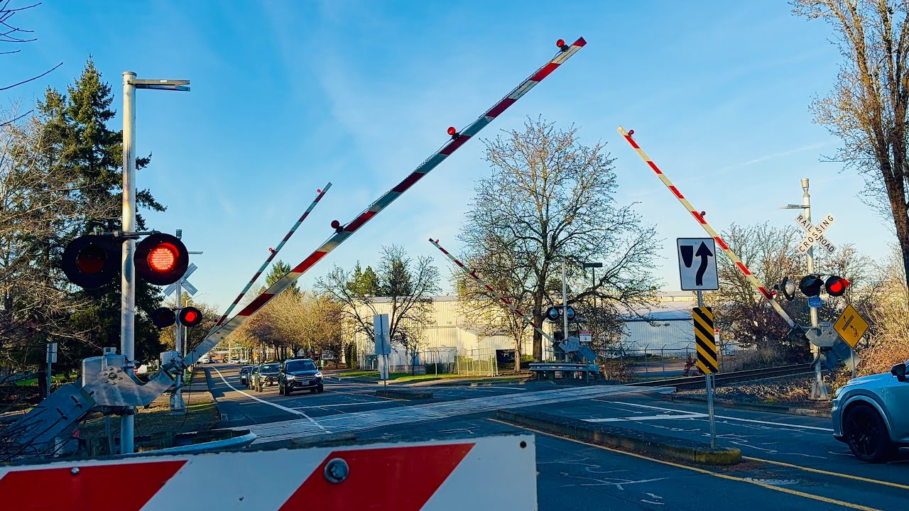 TMTX 1002 South: SW Teton Ave #1 Grade Crossing, Tualatin, OR