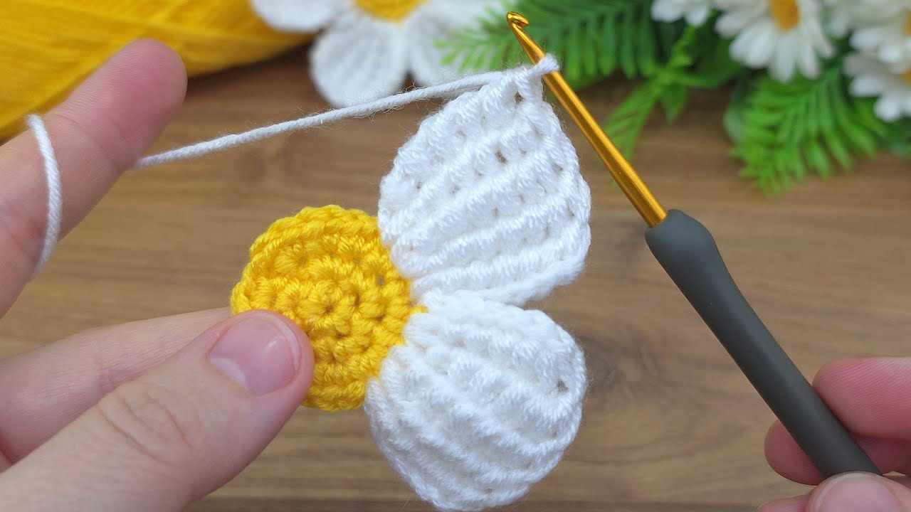 Wow!!! Super easy white color tunisian crochet flower motif online Tutorial for beginners #crochet