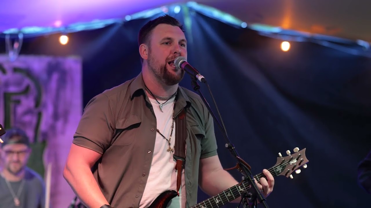 Wood Burnt Red - 18 Stone (Official Music Video)