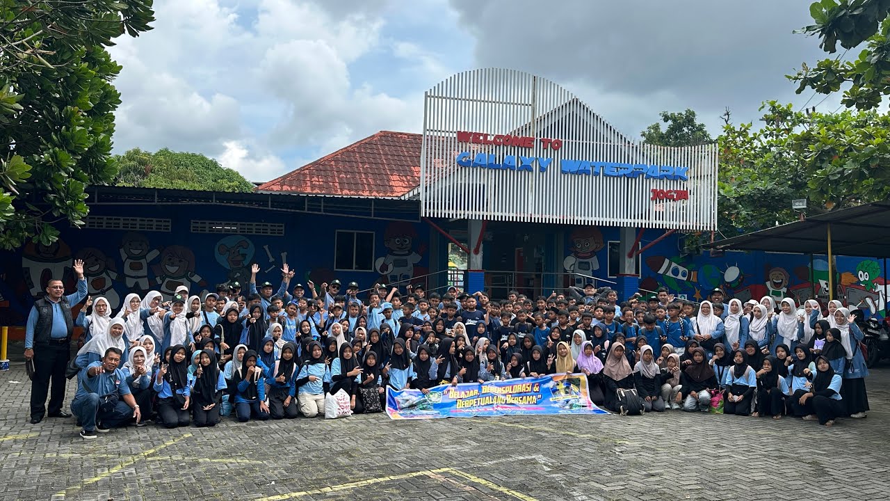MIN 6 MAGELANG goes to jogjakarta with nayanika tour 
