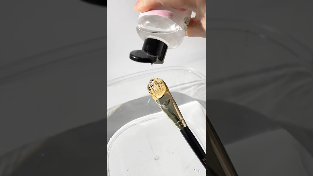How to clean a foundation brush correctly after using it for a long time?