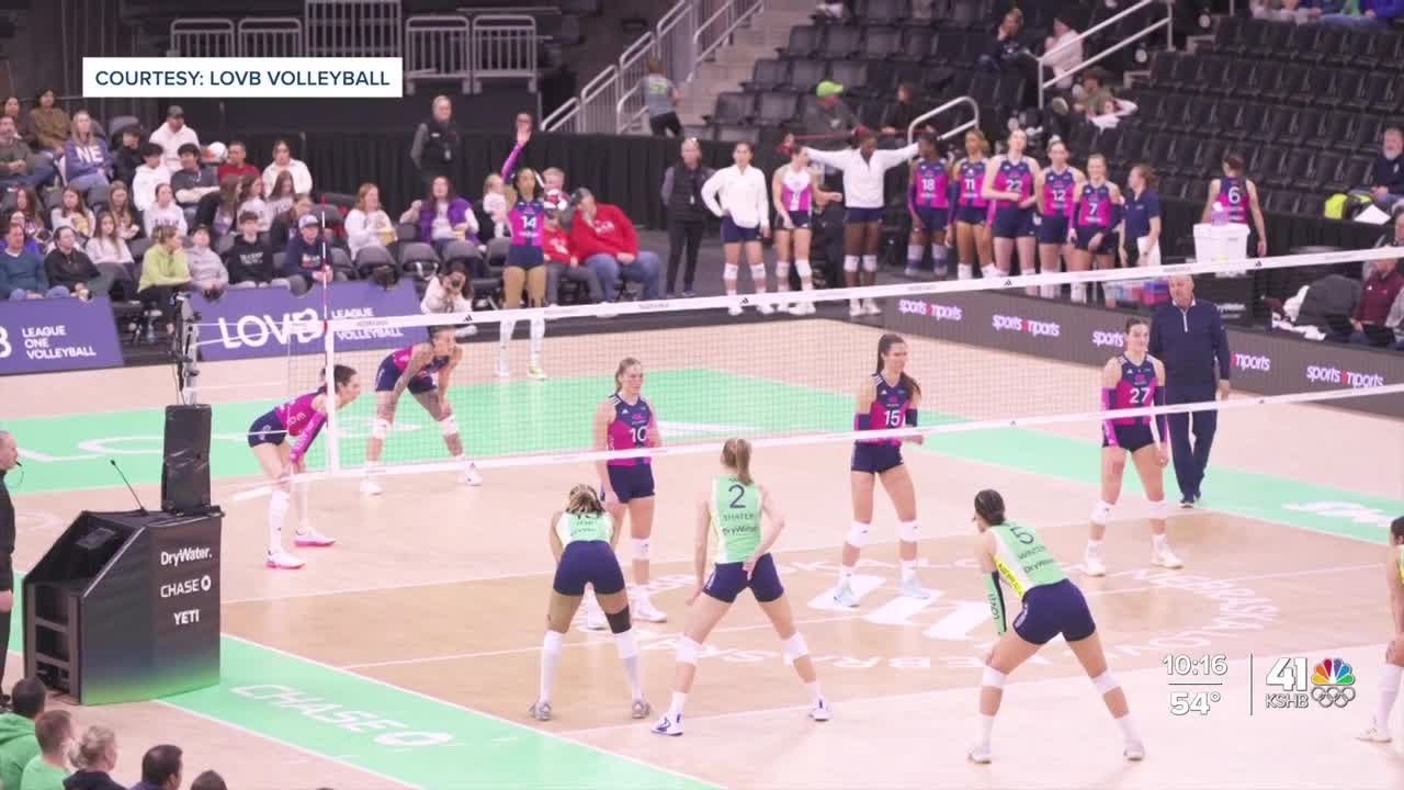 Youth volleyball tournament brings thousands to Kansas City, Missouri