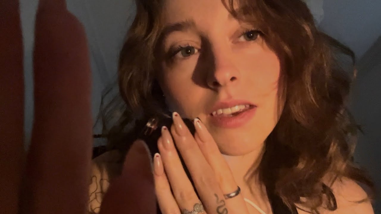 ASMR trying to speak español (tingly trigger words)