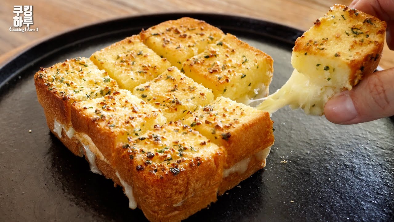 Полный вкус!! Чесночные тосты с сыром! Идеальный завтрак! Тебе стоит попробовать это.