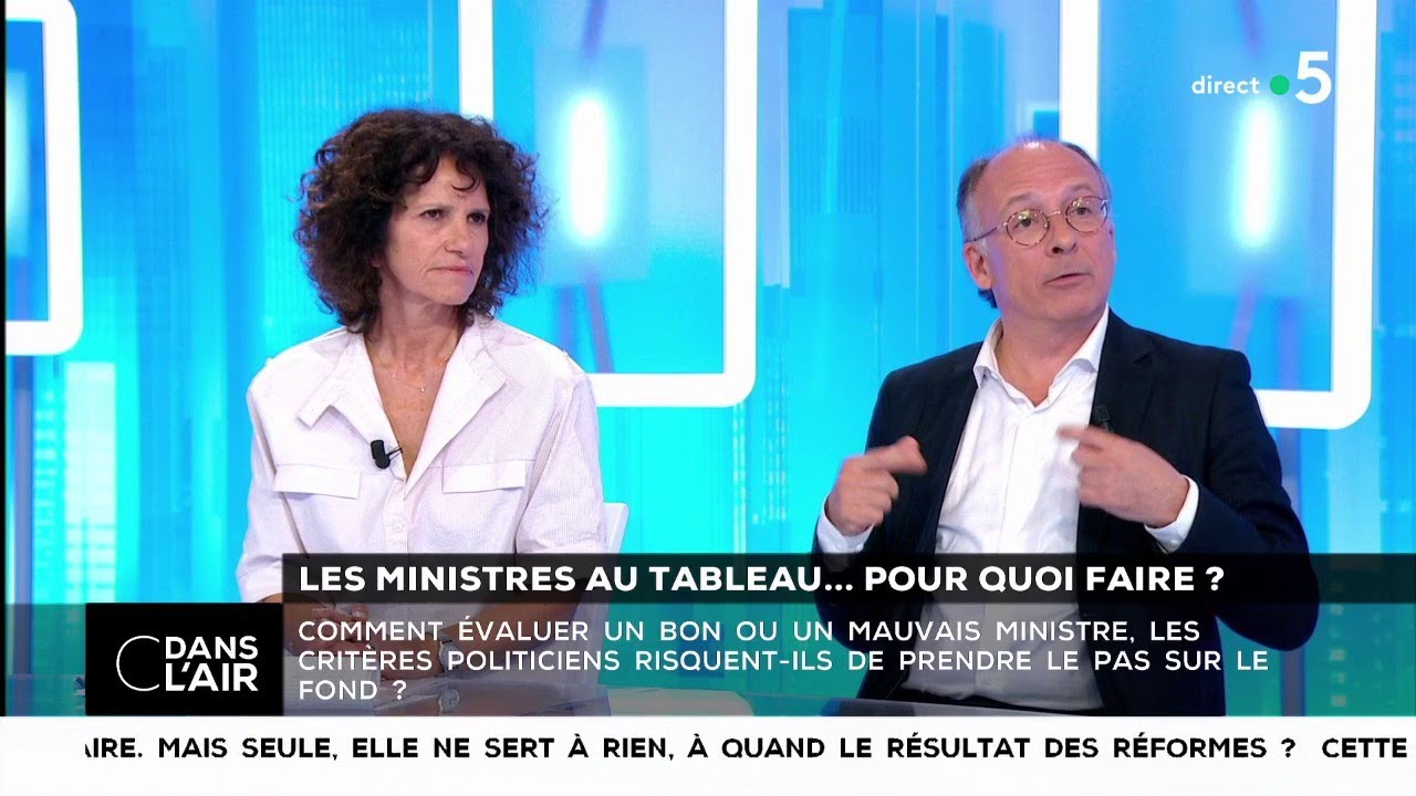Les ministres au tableau&hellip; pour quoi faire ? - Les questions SMS #cdanslair 03.07.2018