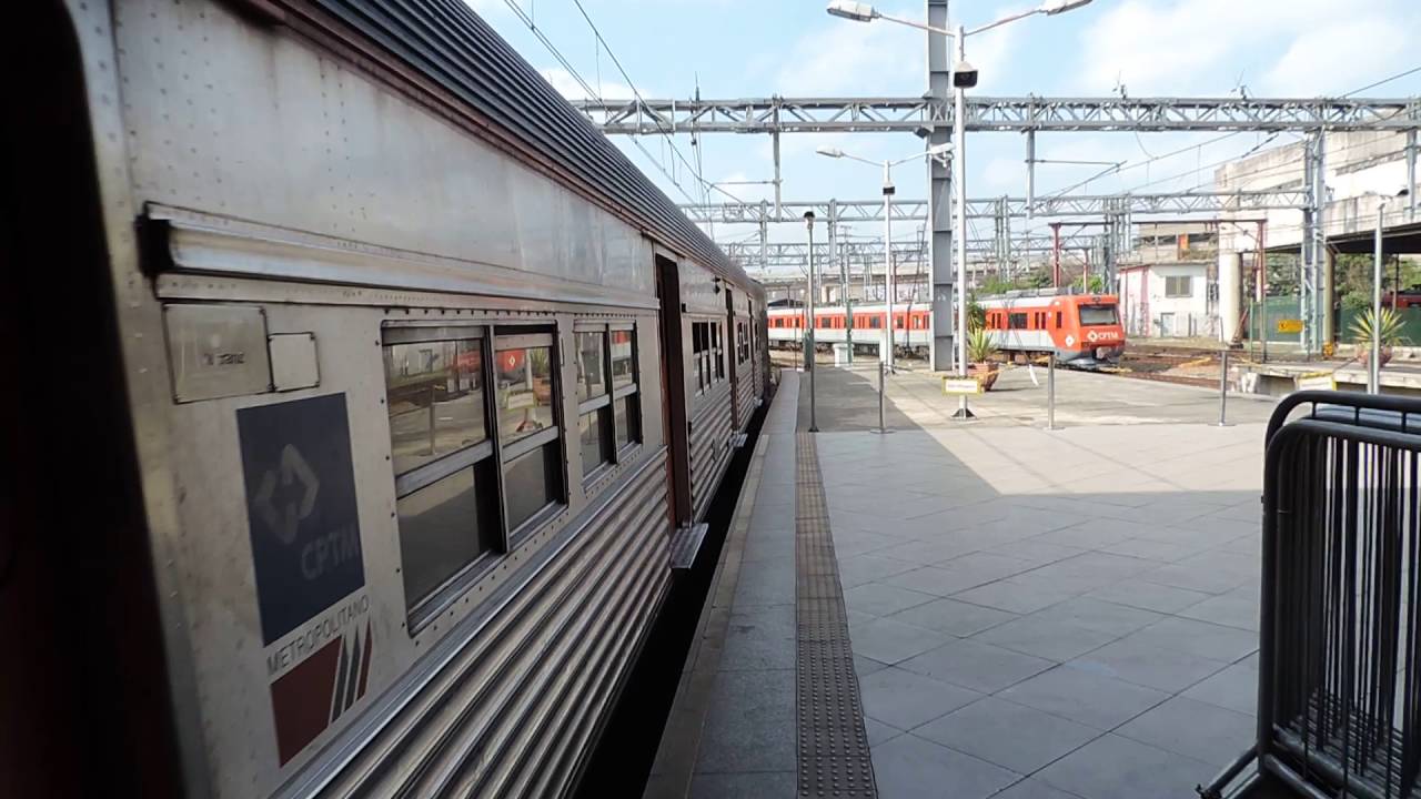 Serie 1400 CPTM partindo da Estação Brás buzinando
