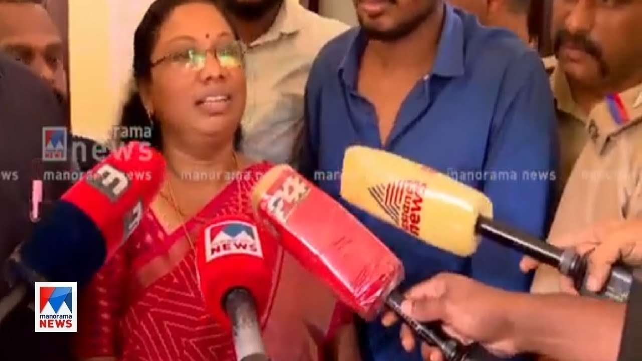 ഇംഗ്ലീഷ് മീഡിയം ഒഴിവാക്കി: പ്രതിഷേധിച്ച് രക്ഷിതാക്കള്&zwj; | Adimali