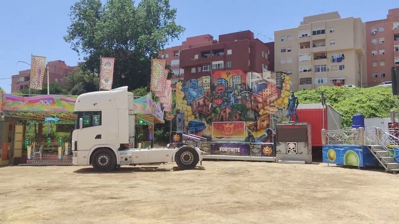 Prueba de luces y seguridad en la Feria Real de Algeciras 2023