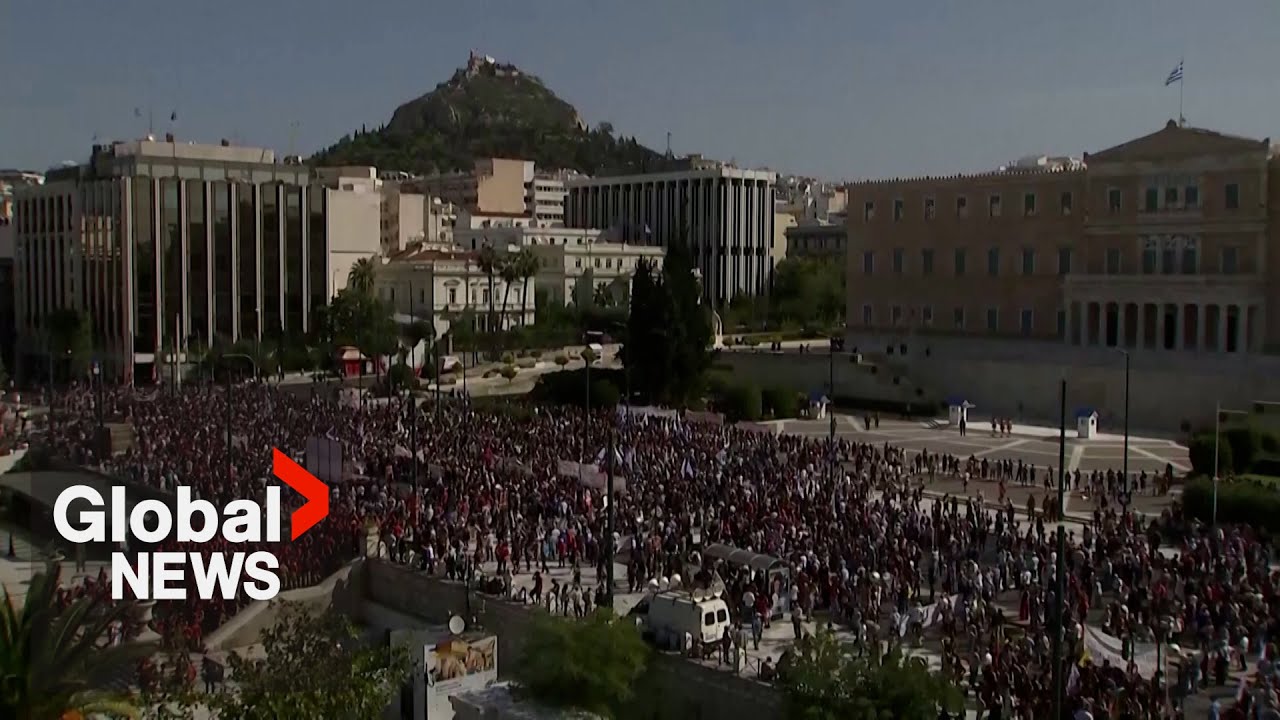 Greece protests: Workers strike against labour law changes