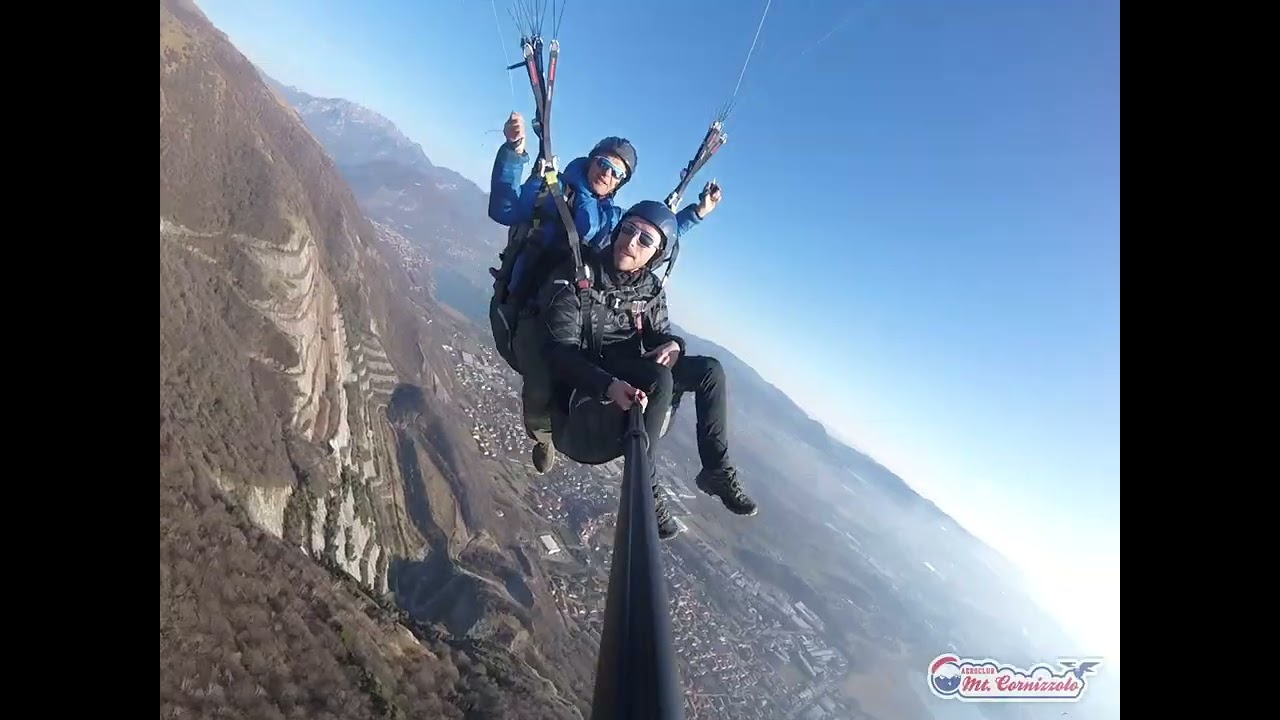 Federico in volo in parapendio tandem al Cornizzolo 28/01/2024