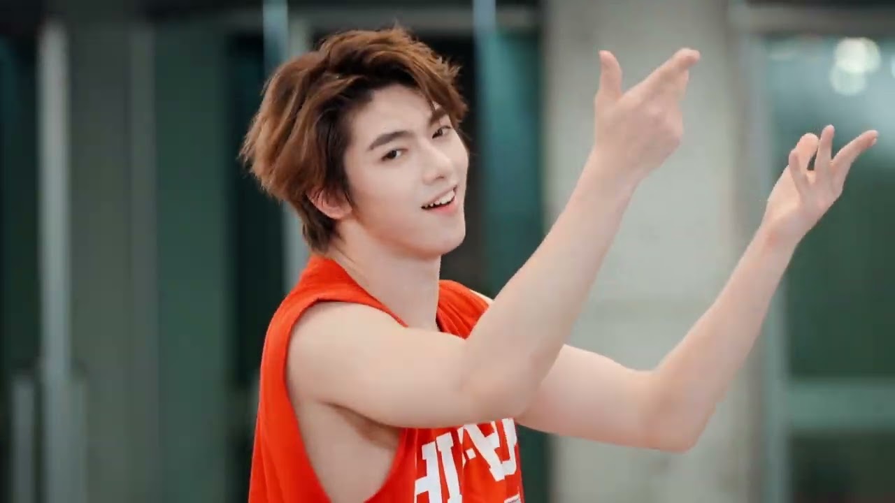 SB19's GENTO at the Chinese Variety Show 燃少训练营 'Ran Shao Training Camp' performed by Group A!