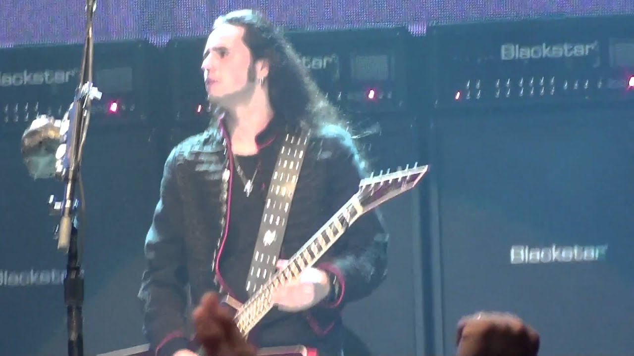 Happy Birthday Ozzy - 12-3-10 East Rutherford NJ