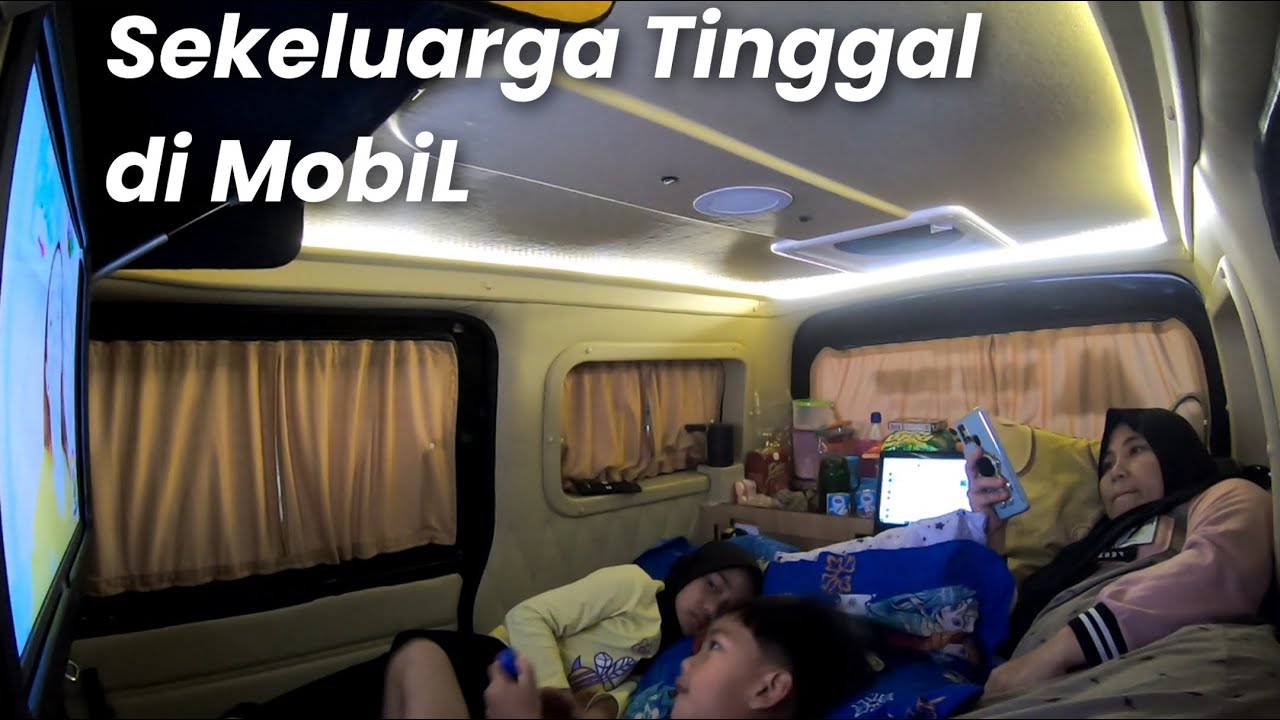 Sekeluarga Hidup Berpindah-pindah dengan Mobil Campervan Perjalanan dari Pulau Jawa Menuju Sumatera