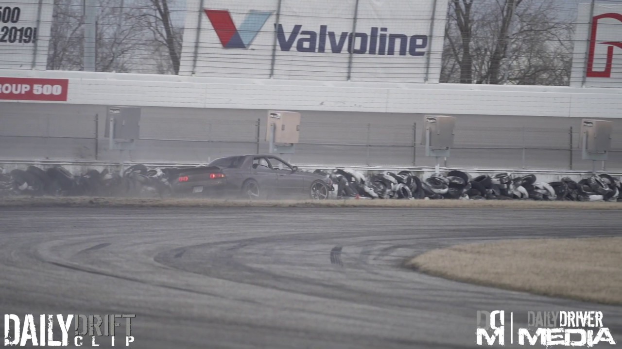 R32 Skyline Crashing at DriftSTL - Daily Driver Media