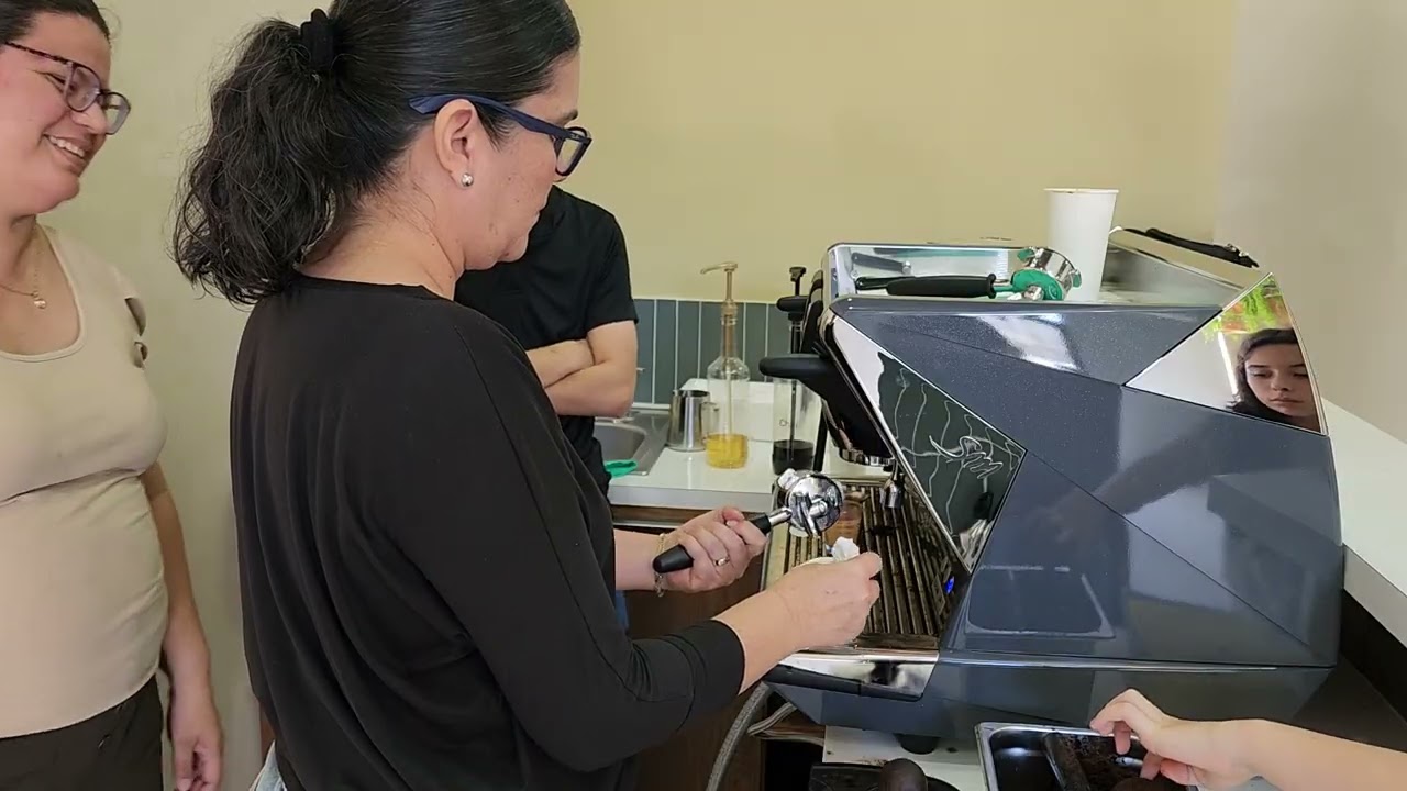 7. Cómo Programar una Máquina Espresso Comercial (Paso a Paso)