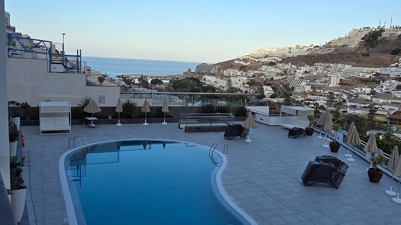 Don't forget your EARPLUGS 🙉🛌  Altair Apartments in Puerto Rico, Gran Canaria - review & room tour