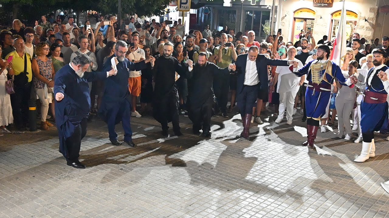 Ρέθυμνο. Λεβέντες παπάδες χορεύουν στη μνήμη των Τεσσάρων Μαρτύρων