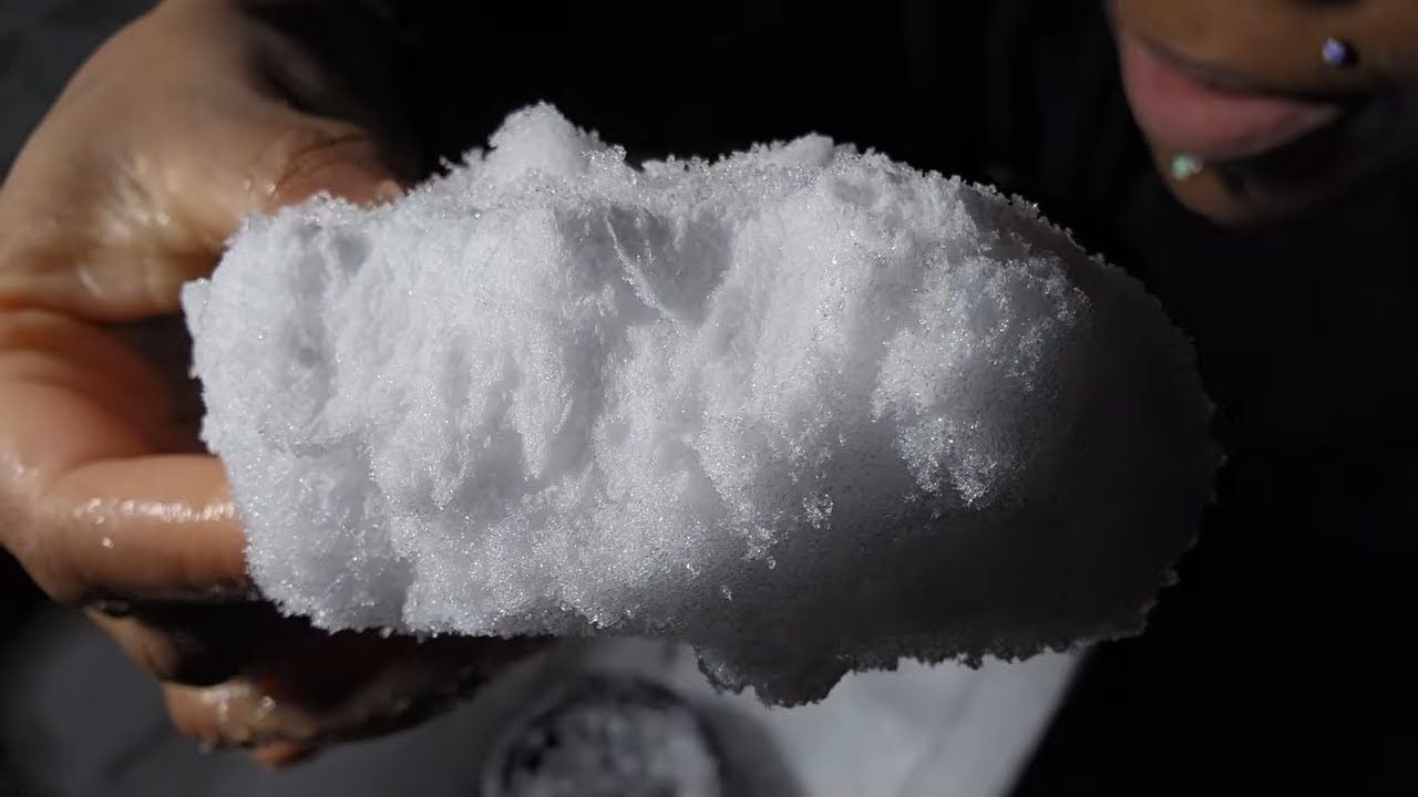 SCRUNCHY HANDFULS FROM WALLS & CHUNKS OUT THE DEEP FREEZER JUST A TASTE HERE & THERE #asmr #mukbang