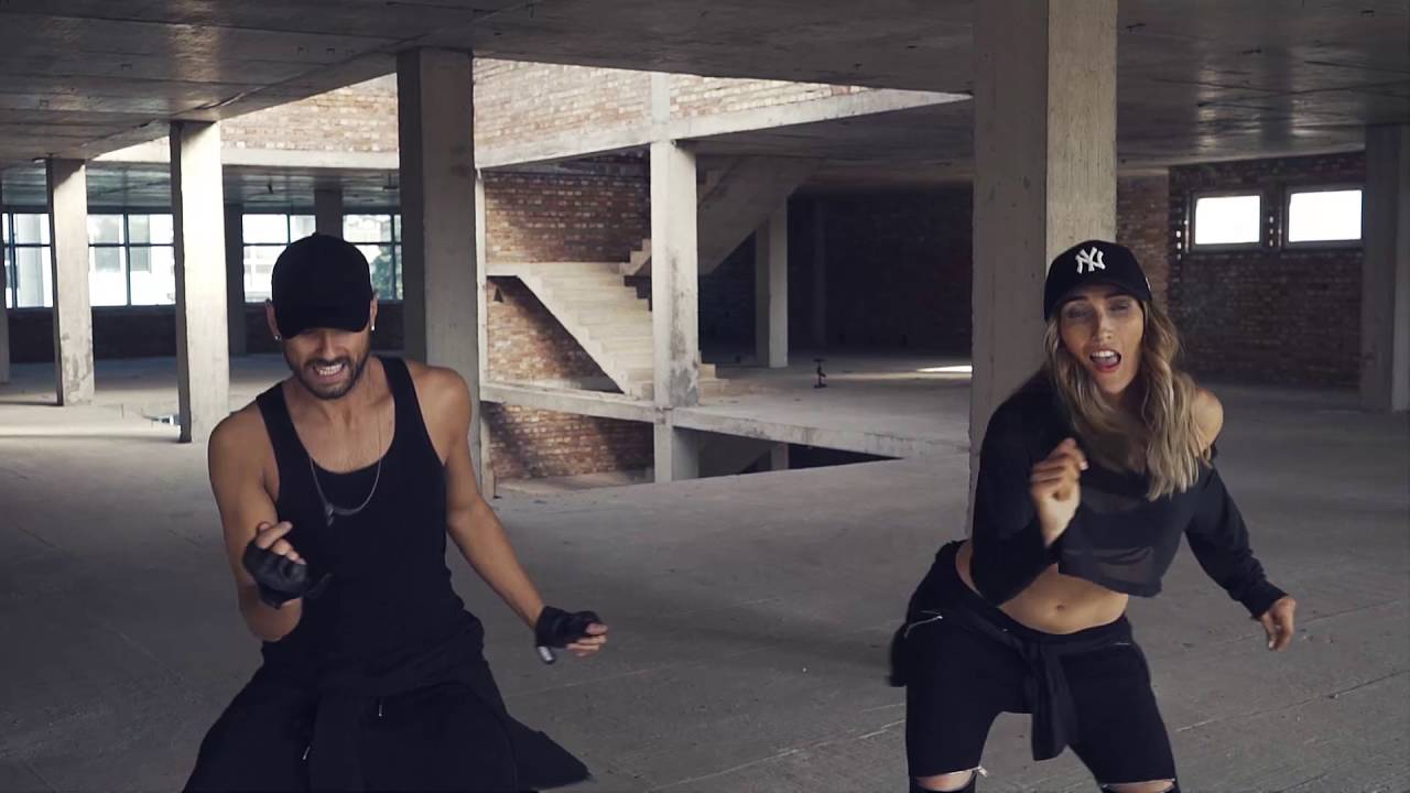 Nevena & Goran -  Las Mujeres Estan Locas