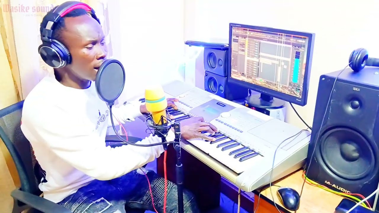 Mungu Aitwe Mungu by Victor Orieny