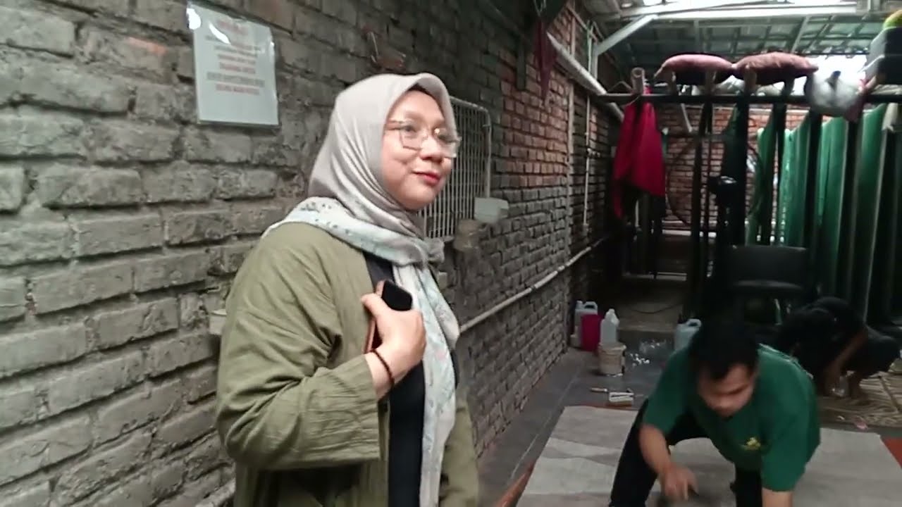 TERNYATA BEGINI..CARA CUCI KARPET..