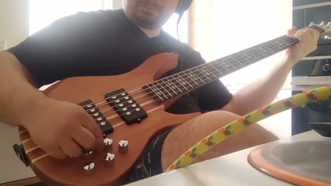 Noname china 5-string bass guitar. Sound variations (No talking)