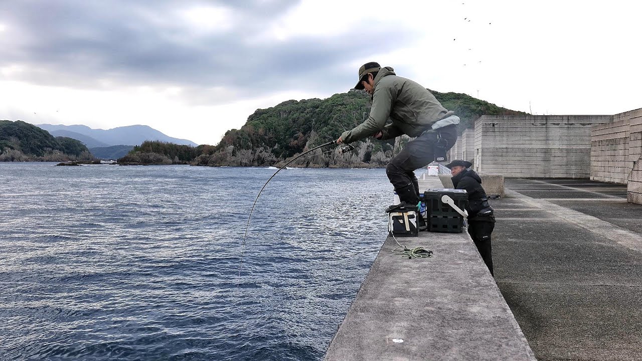 とっておきの餌で水深20mの場所を攻めてみると…