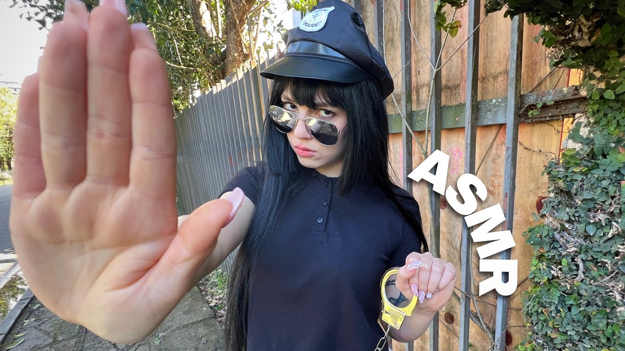 PARADO AÍ! VOU TE REVISTAR MINUCIOSAMENTE | ASMR POLICIAL 👮‍♀️