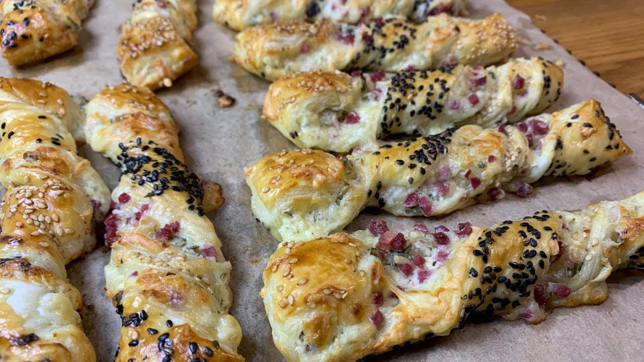 Knusprige Blätterteigstangen mit Schinken und Käse – Einfaches Snack-Rezept!