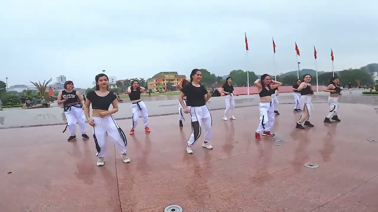 Dama-El Canto De La Sirena Zumba quảng trường Yên Bái