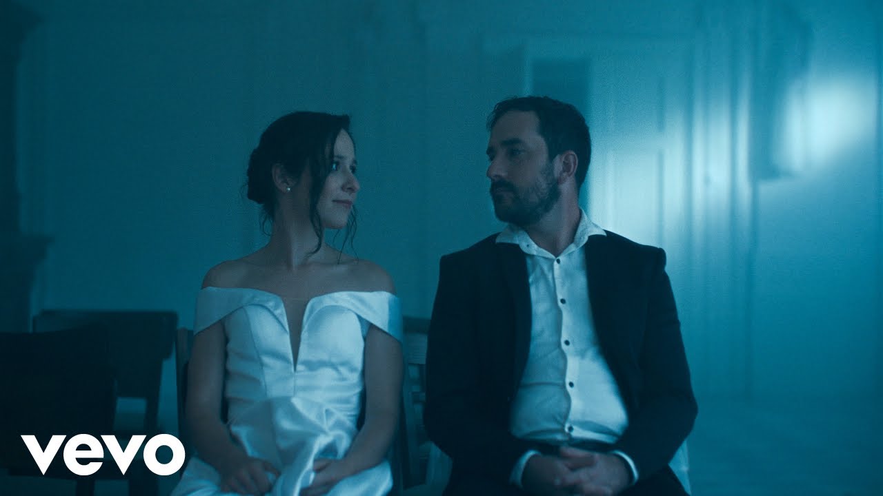 Xindl X - Čern&yacute; st&iacute;ny (Official Music Video)