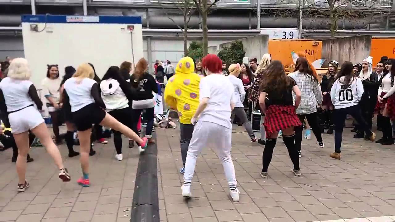 K-Pop Random Play Dance