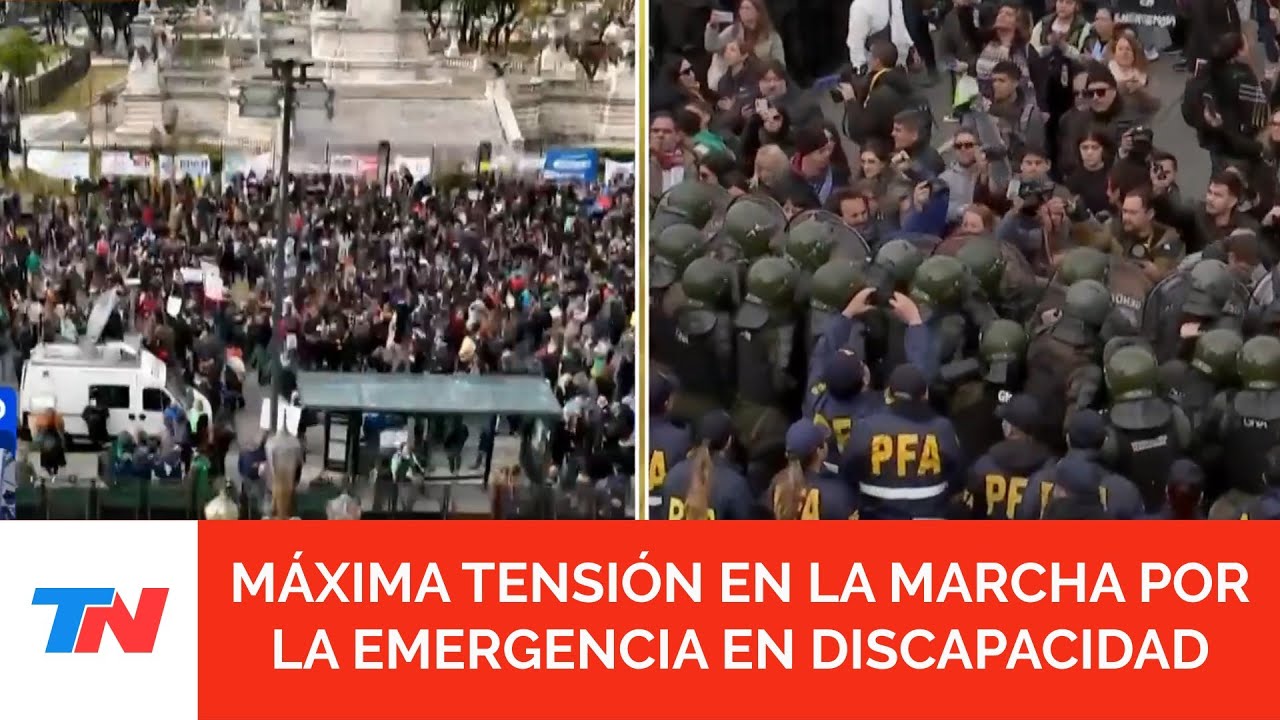 Despliegan un cordón policial en la protesta contra el veto a la Ley de Emergencia en Discapacidad