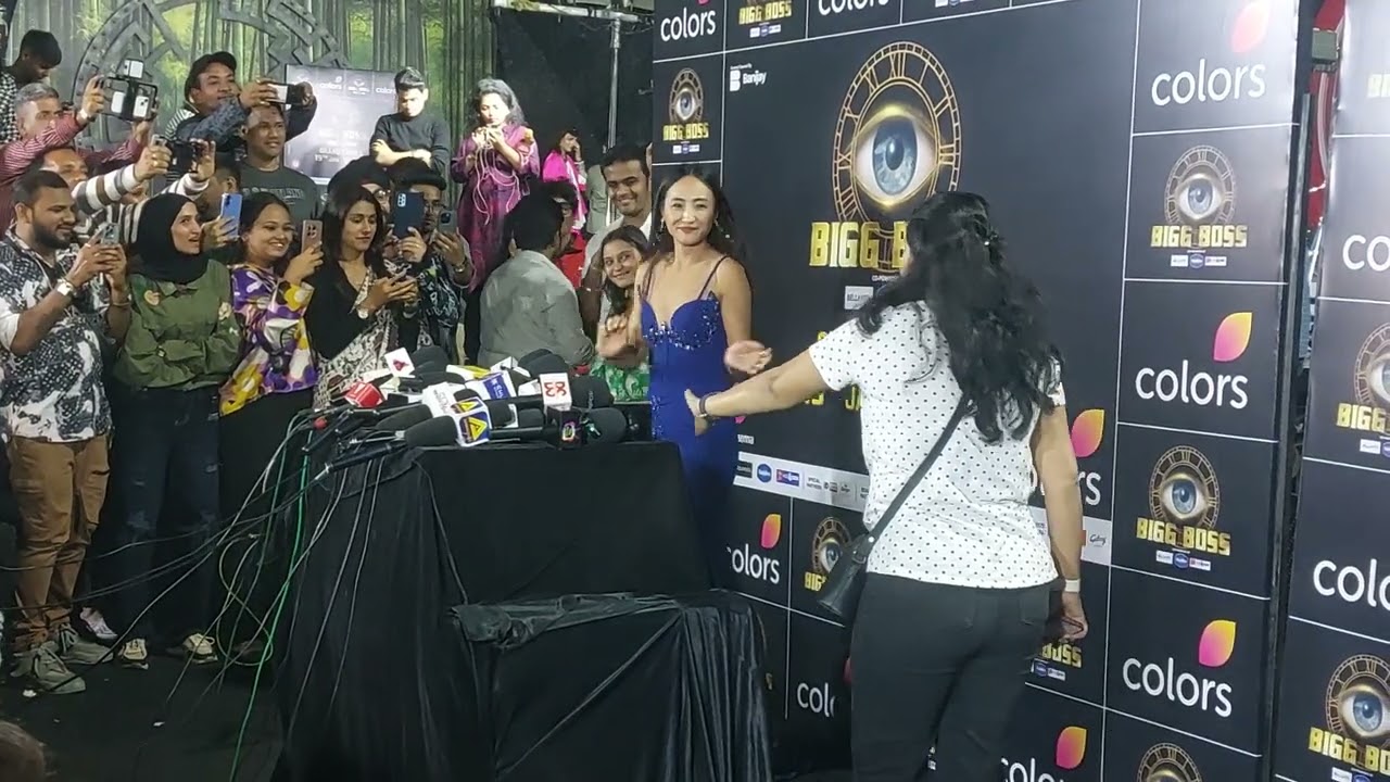 #Bigg Boss ki charchit Contestant chum interview bindass andaj me wach full video