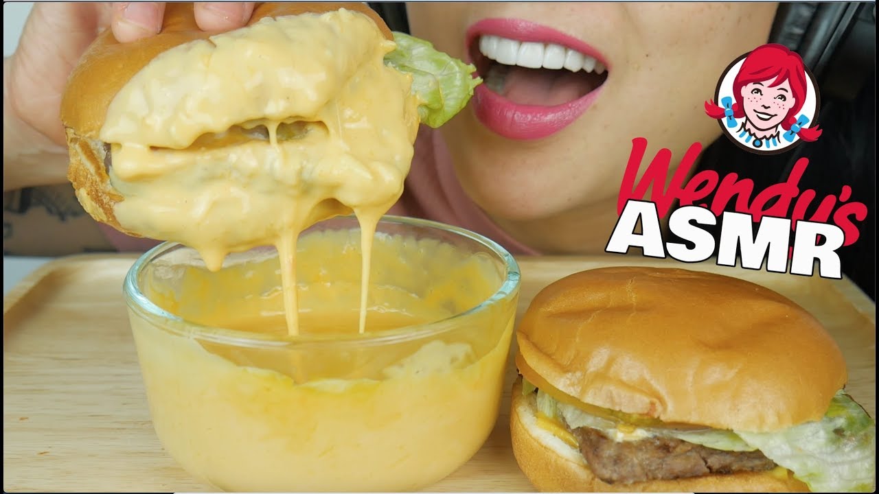 ASMR WENDY'S Dave's single BURGER + CHEESE SAUCE (EATING SOUNDS) | SAS-ASMR