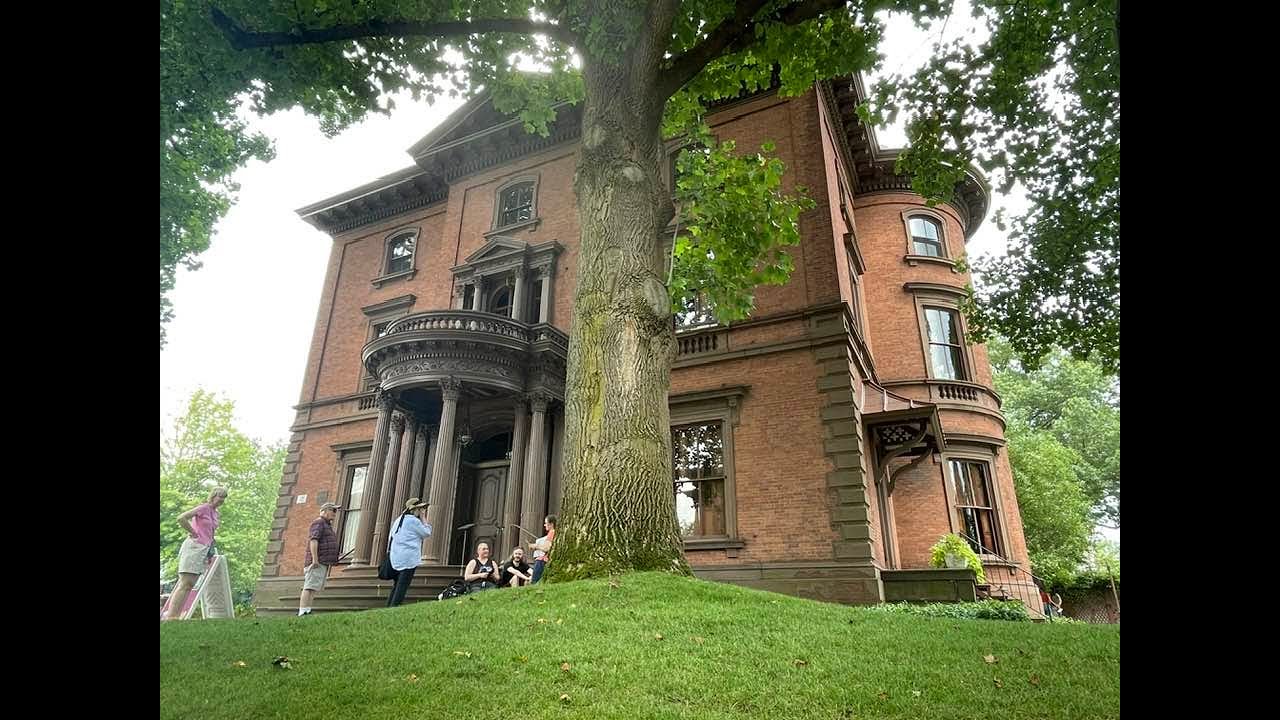 Lippitt House Museum, Providence, RI: a Return to Victorian Elegance - History Bites: New England