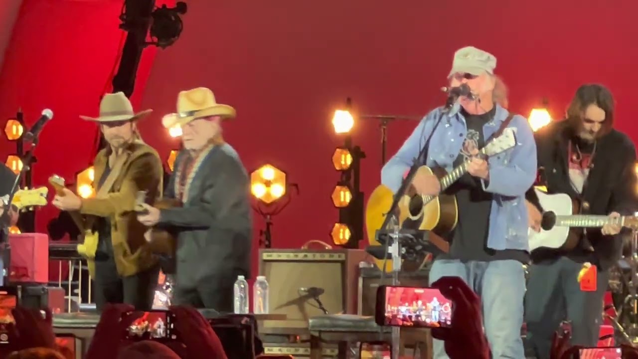 Willie Nelson + Neil Young + Stephan Stills 