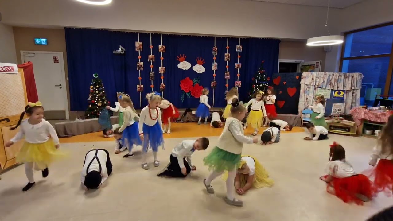 Dzień Babci i Dziadka Grupa Sówki Przedszkole nr 3 im.Jasia i Małgosi