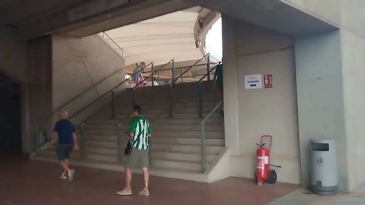 En el estadio de la Cartuja.