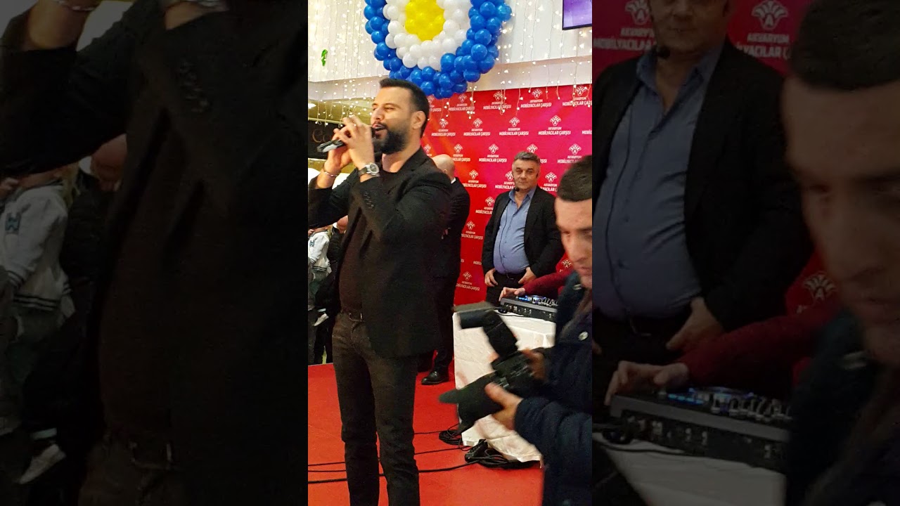 Alişan Konseri.Melekler imza Topluyor