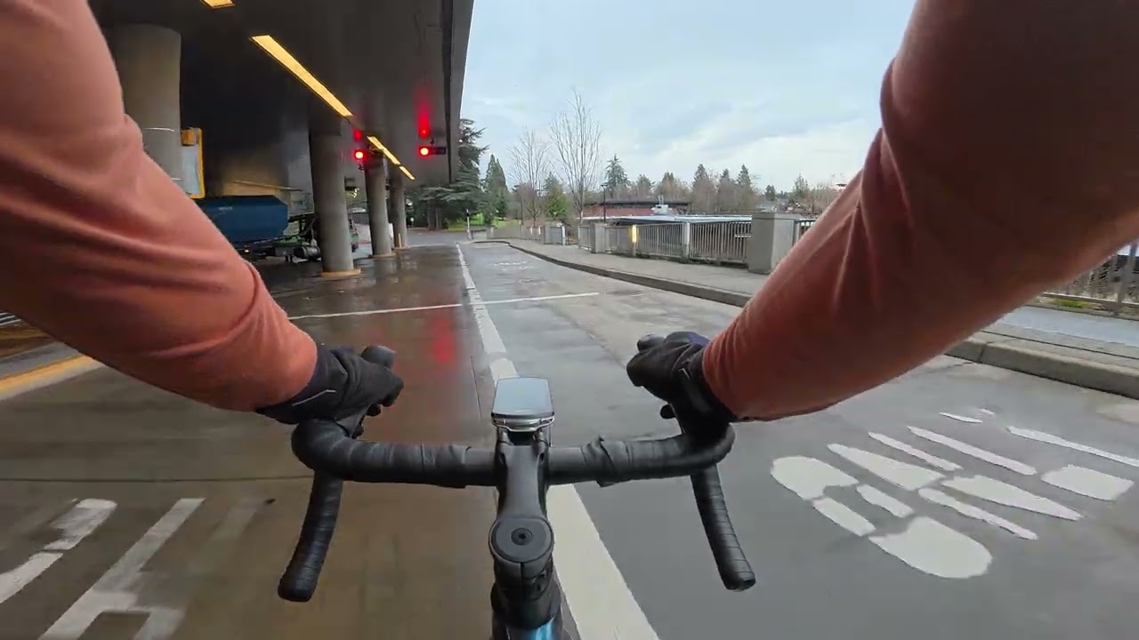 slightly damp morning bike commute in Seattle