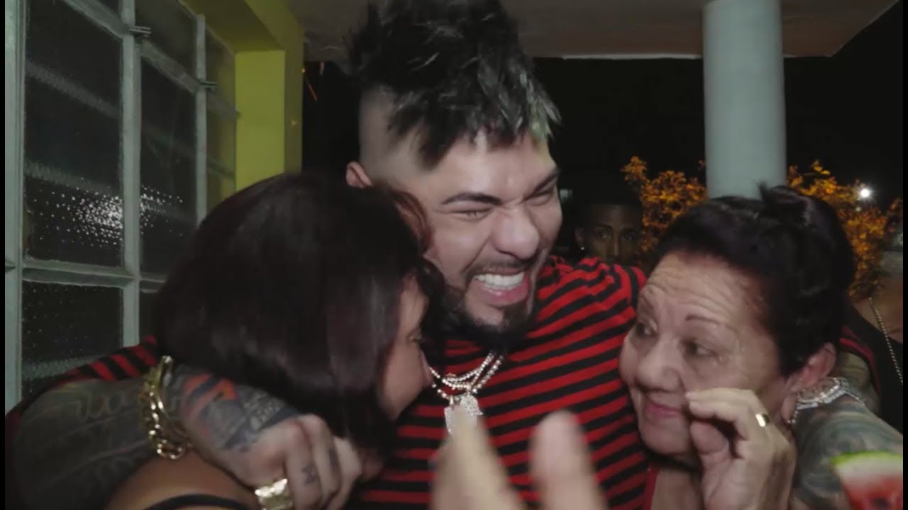 Llegada Sorpresa a Cuba del CHACAL en el Día del Cumpleaños de Su Mama !!!