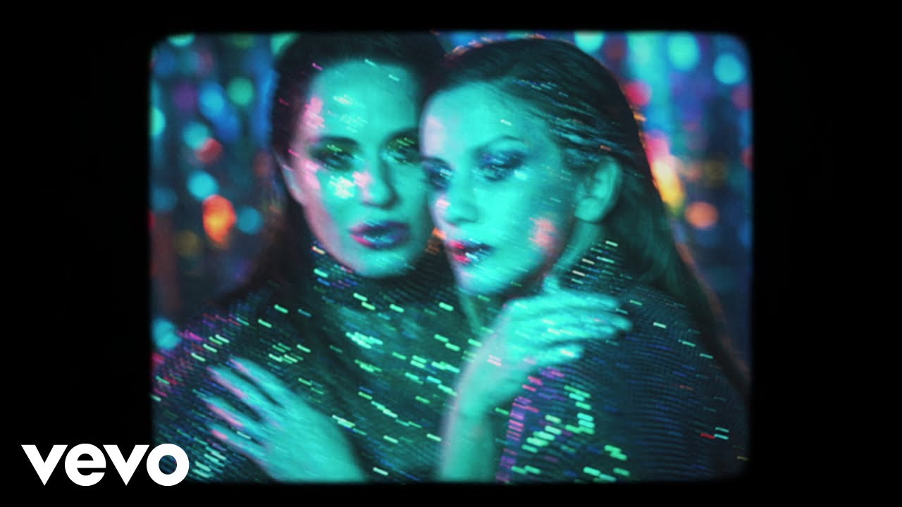Paola & Chiara - Festival ft. Elodie (Visual Video)